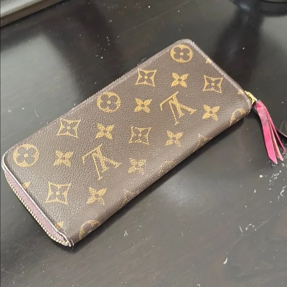 Louis Vuitton Brown Monogram Wallet Iconic Design - Picture 2 of 4